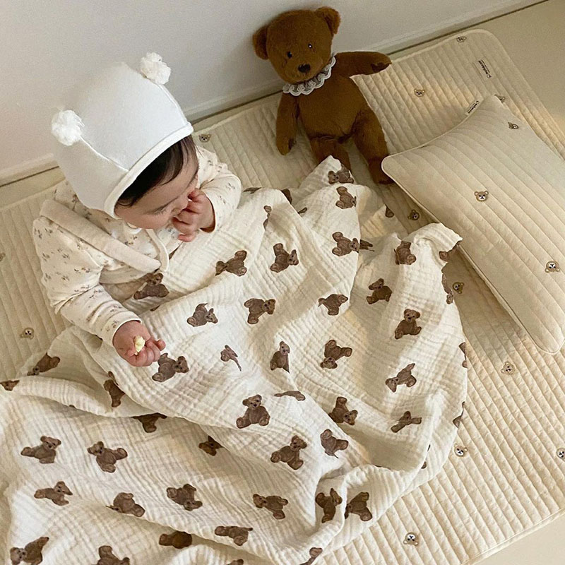 الدب طباعة الطفل البطانيات الو - مراجعة Muslin Swaddle Wrap وسعره